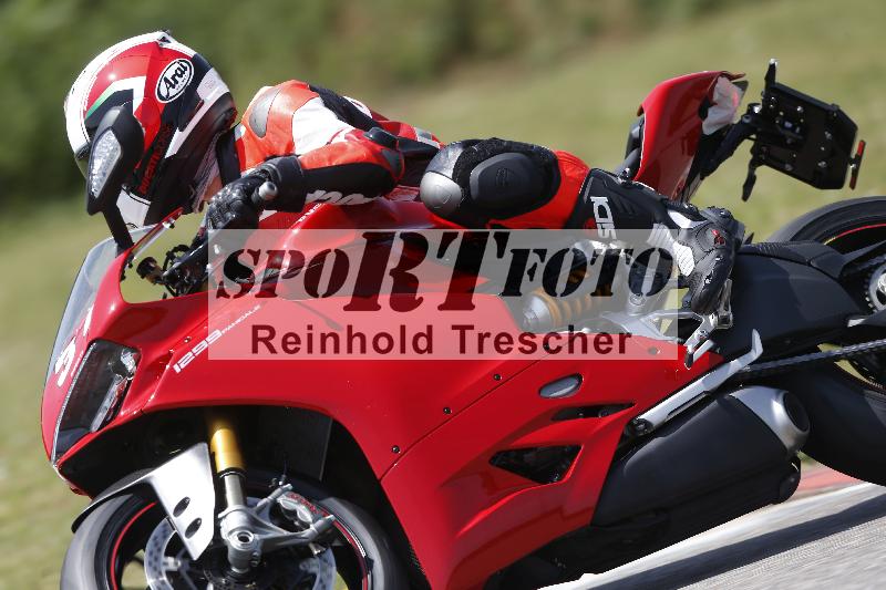 /27 12.06.2025 Ducati Schweiz Trackday Warmup  ADR/gruen-vert/37
